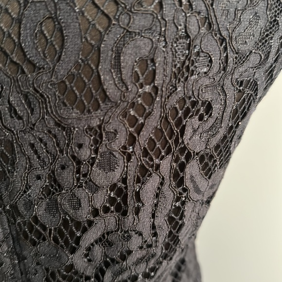 Ladies NWT size 4 navy dress by Banana Republic - Picture 3 of 5